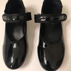 Girls Black Patent Dance/ Tap Shoes - Size 11